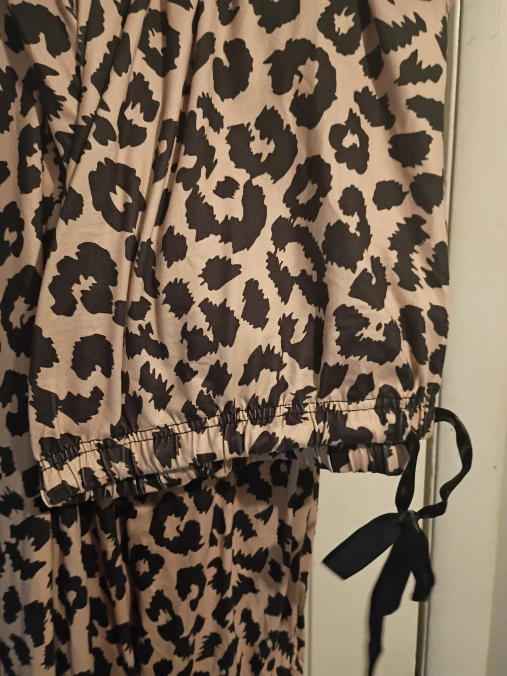 SHIRLEY & STONE Leopard Print Women’s Pajama Set - Black Trim